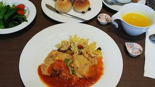 食べ放題のランチパンが美味しい