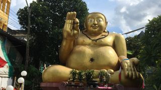 布袋さんのような仏像