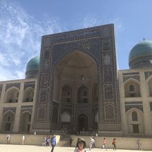 二つの青いドーム