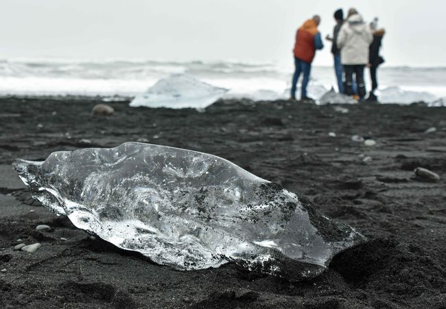 イメージが膨らむ氷山の数々