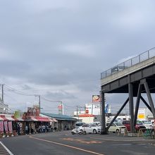 味覚祭の日は一般の方も大勢来ていました。