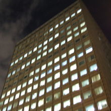 こちらの市役所最上階にあるので眺めは良いですが・・・