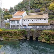 水力発電所があったりします。