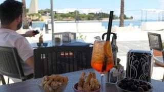 オシャレなカフェバー「Bernardi」