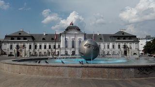 グラサルコビッチ伯爵宮殿