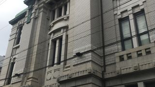 大正モダンを感じるレトロビル