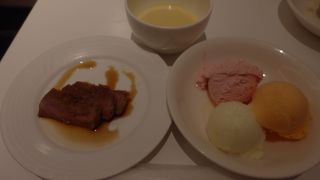 JR西日本ホテルグループからお誕生月お祝い3割引き優待券が送付されたので早速へ"アブ"へ