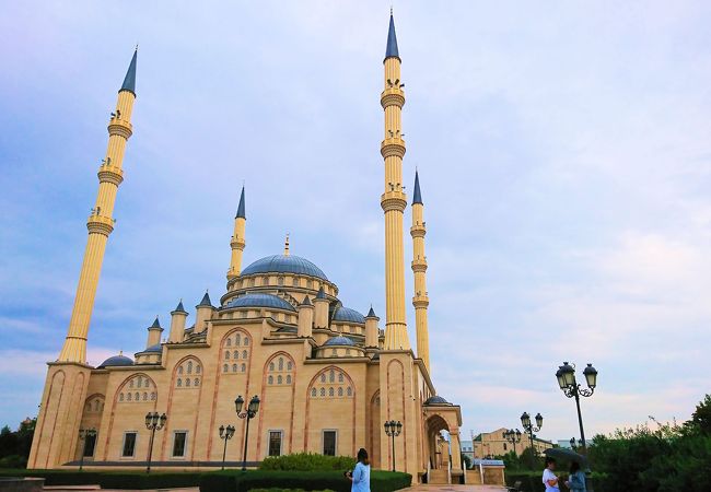 チェチェン共和国の首都グロズヌイのモスク(ヨーロッパ最大のモスク）