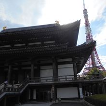 増上寺大殿と東京タワー
