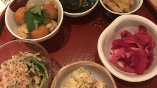 おかずの5点盛りがバランス良い