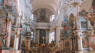 南西側から旧市街に入る際の目印