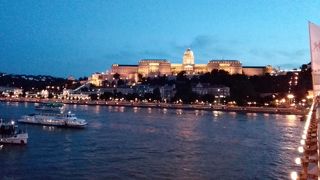 ブダ側にあるブダ城　王宮の丘