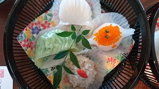 アフタヌーンティーを満喫