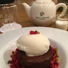 フォンダンショコラと紅茶