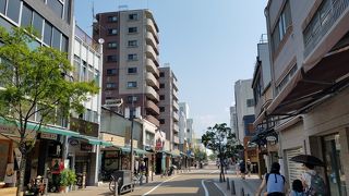 ロープウェイ乗り場に続く商店街