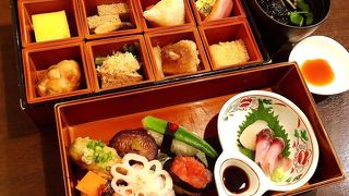 芸術的な野菜寿し