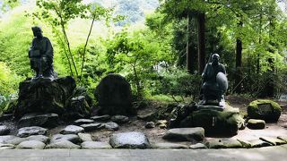 山寺：立石寺芭蕉と曽良の像