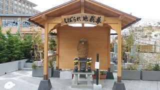 しばられ地蔵がみどころ