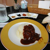 ロビーラウンジ、ルッチョラでの昼食