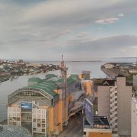 釧路川と海が見えます。