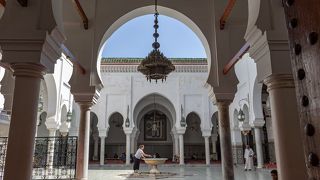 世界最古の大学でもある