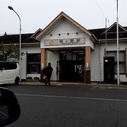 関ケ原合戦場近くにある古びた小さな駅