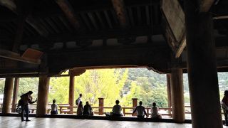 中に入ると圧巻の広さと開放感。