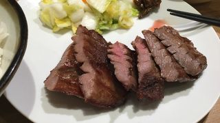 貴重な駅構内レストラン