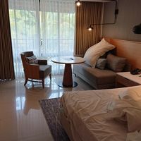 室内です。中庭に面しています。