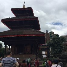 マハ ヴィシュヌ 寺院