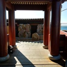 ここより先は、写せないので。