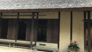 行くなら週末に