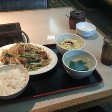 豚マルコロホルモン野菜炒め