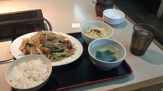 豚マルコロホルモン野菜炒め！