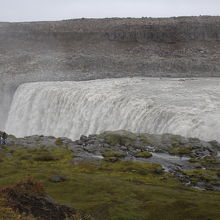 デティフォスの滝