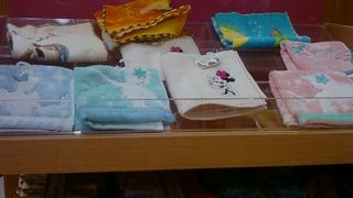 お買い得品も並んでしました！