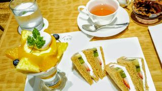 ゴッホ展の余韻を「千疋屋」のスイーツで