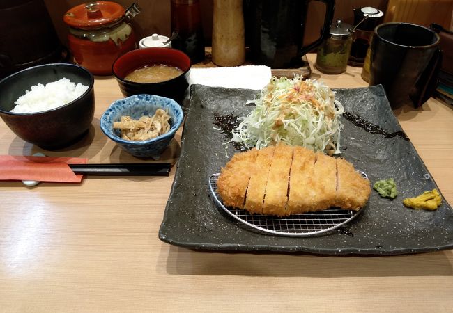 ロースかつ定食でも十分！