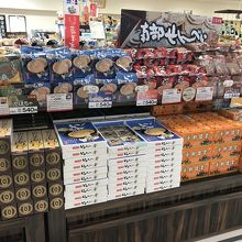 南部せんべいのコーナー