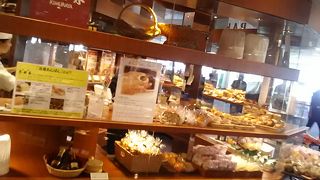 羽田でいつも機内で食べる食事をこちらで買っている 