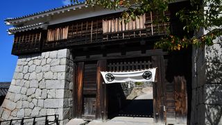 本丸へと続く城門