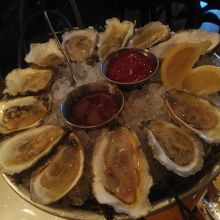 最初に注文した牡蠣です