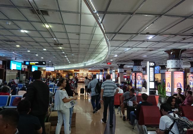 アジスチプト国際空港 Jog クチコミ アクセス 営業時間 ジョグジャカルタ フォートラベル