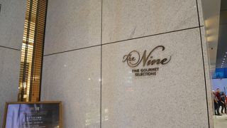 デザインが可愛いパイナップルケーキ