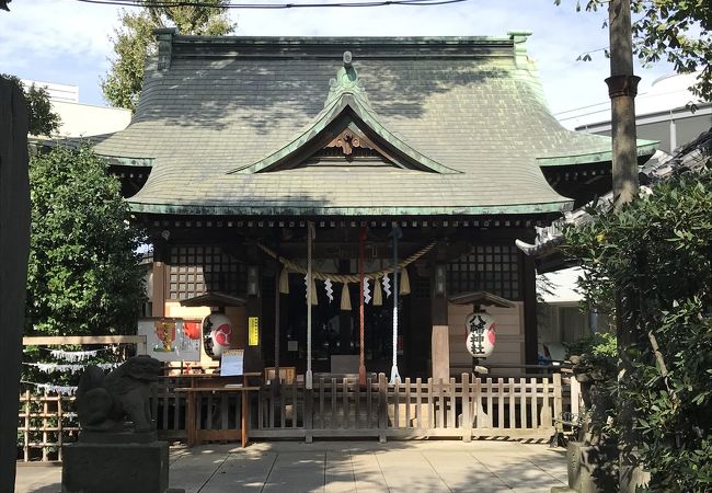 住宅地にある神社