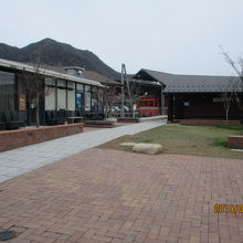 縁結びスクエア