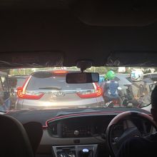 モナスからの移動も「渋滞」凄い！