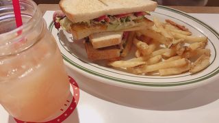 ハンバーガーが美味しいと評判