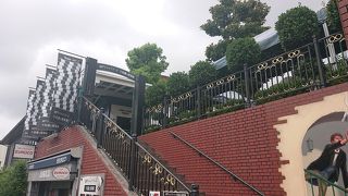 今は不思議な領事館