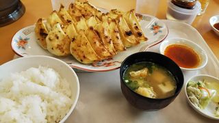 オープン前から並んでる